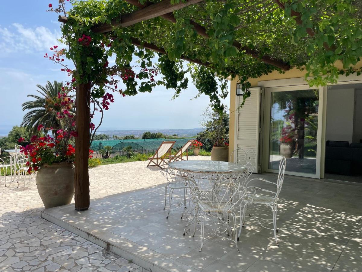 Villa Palm Hill Piedimonte Etneo Exterior foto